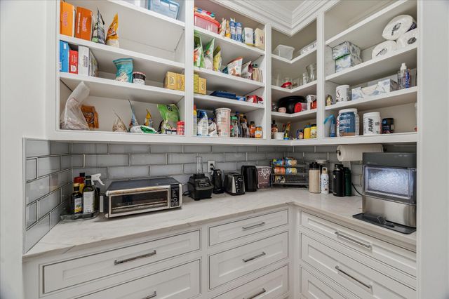 2835 W Wildwind Circle, Spring, TX 77380