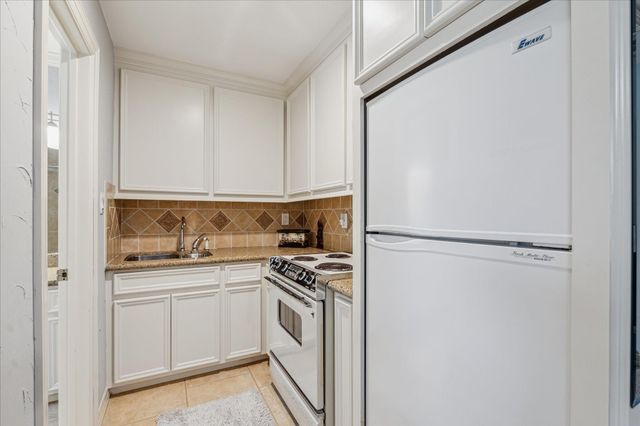 2835 W Wildwind Circle, Spring, TX 77380