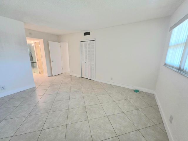 3100 NE 48th Court 113, Lighthouse Point, FL 33064
