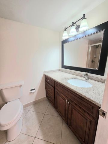 3100 NE 48th Court 113, Lighthouse Point, FL 33064