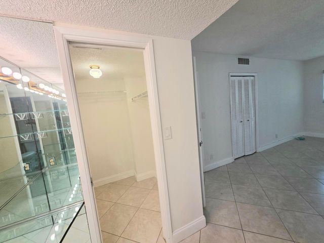 3100 NE 48th Court 113, Lighthouse Point, FL 33064
