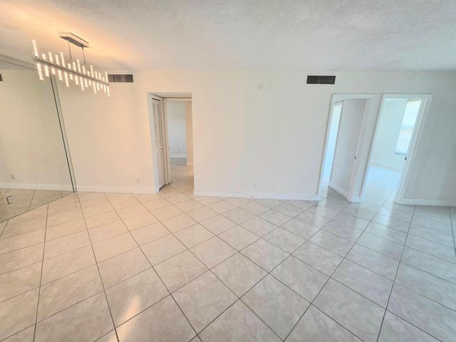 3100 NE 48th Court 113, Lighthouse Point, FL 33064