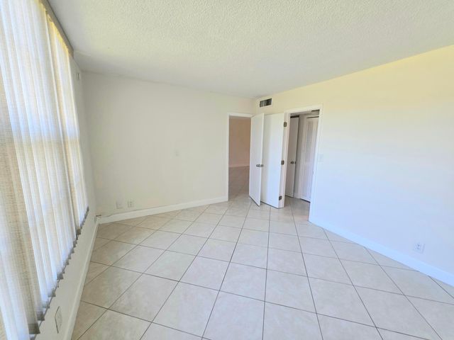 3100 NE 48th Court 113, Lighthouse Point, FL 33064