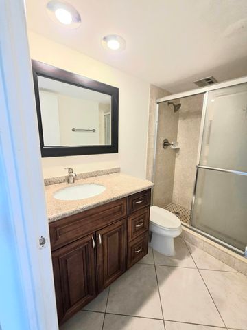 3100 NE 48th Court 113, Lighthouse Point, FL 33064