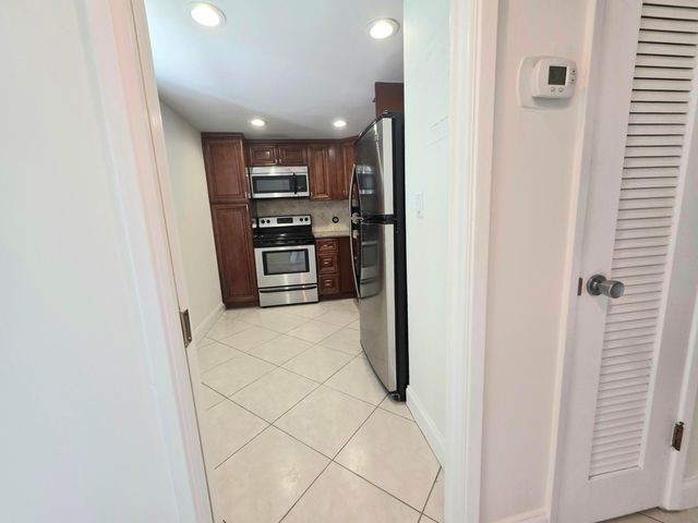3100 NE 48th Court 113, Lighthouse Point, FL 33064