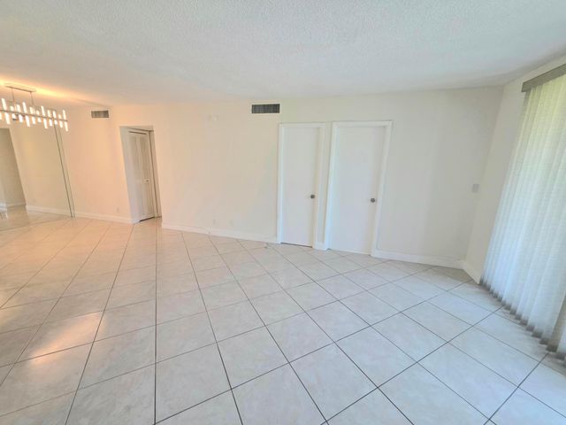 3100 NE 48th Court 113, Lighthouse Point, FL 33064