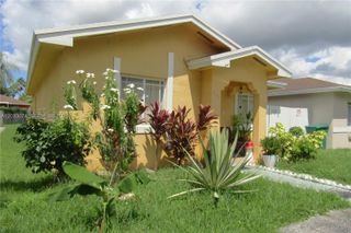 942 SW 8th Place, Florida City, FL 33034