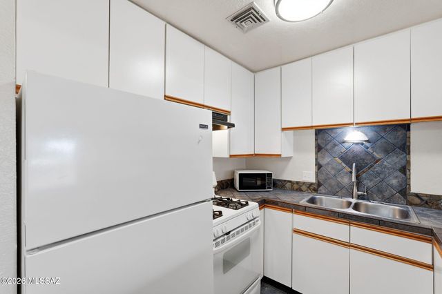 824 S Langley Ave Unit 101, Tucson, AZ 85710