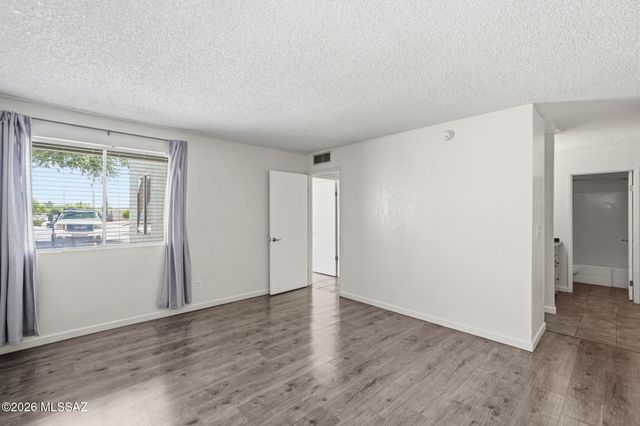 824 S Langley Ave Unit 101, Tucson, AZ 85710