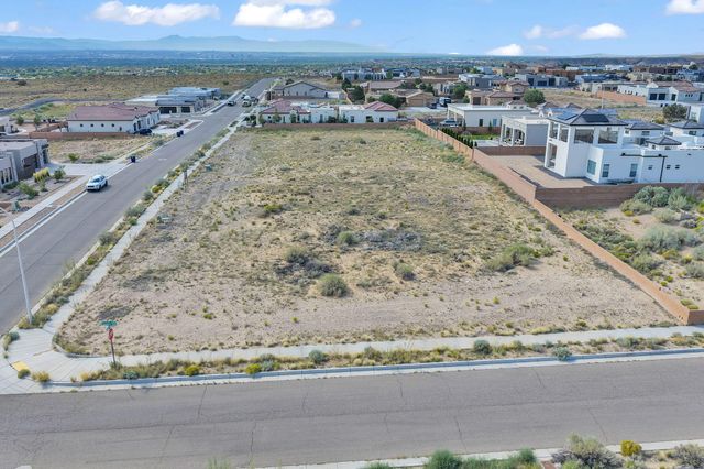 8015 Camino Alderete NW, Albuquerque, NM 87120