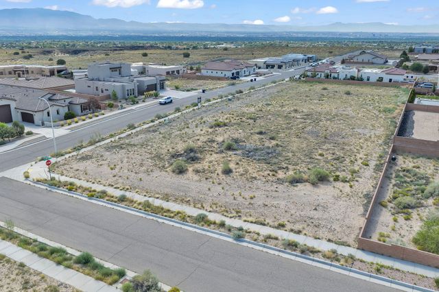 8015 Camino Alderete NW, Albuquerque, NM 87120