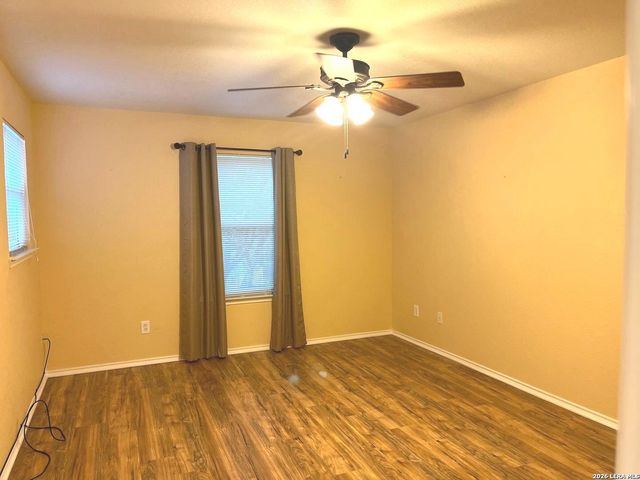 2242 Beacon Crk, San Antonio, TX 78213