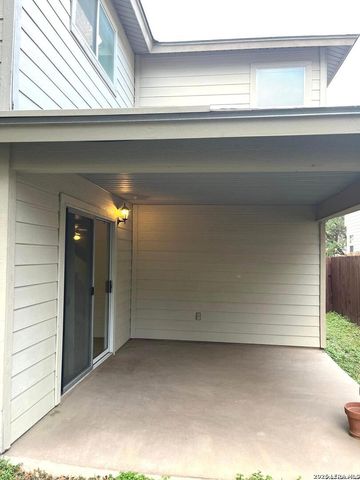 2242 Beacon Crk, San Antonio, TX 78213
