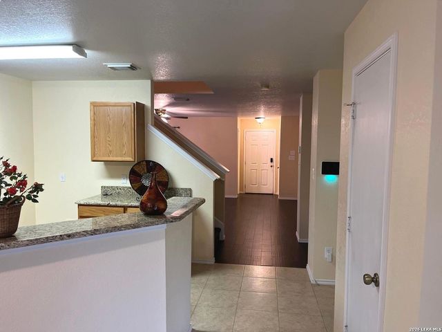 2242 Beacon Crk, San Antonio, TX 78213