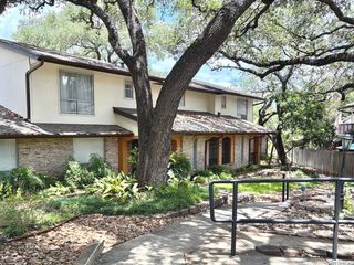 8915 Datapoint Dr Apt 44B, San Antonio, TX 78229