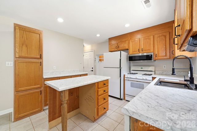 5226 Rockwood Road, Charlotte, NC 28216