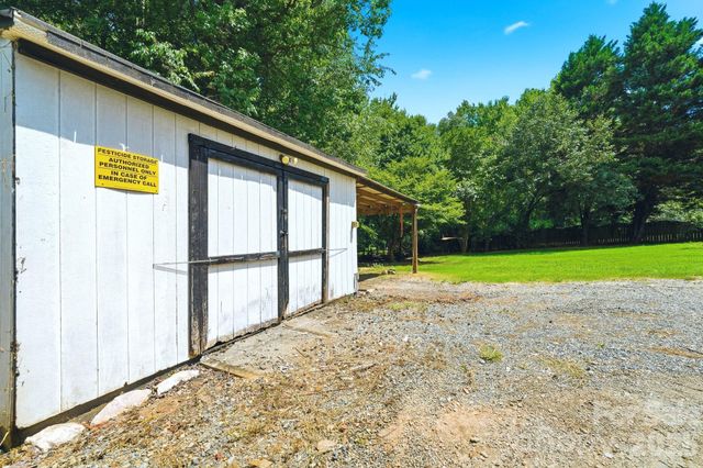 5226 Rockwood Road, Charlotte, NC 28216