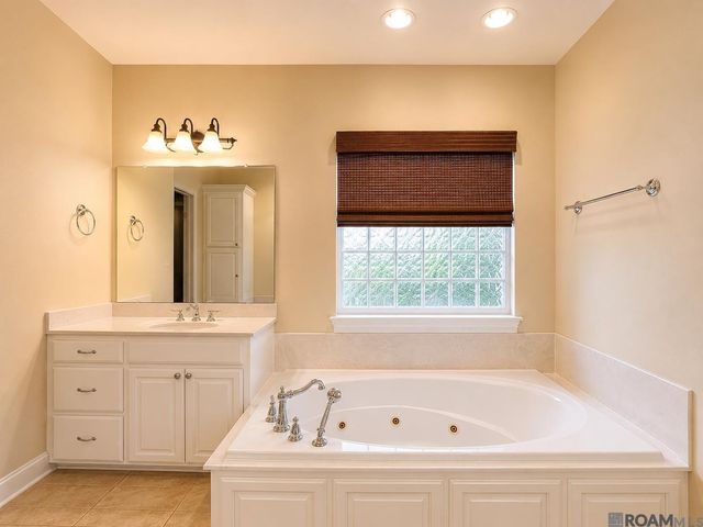 10234 Harrell Ln, Denham Springs, LA 70726