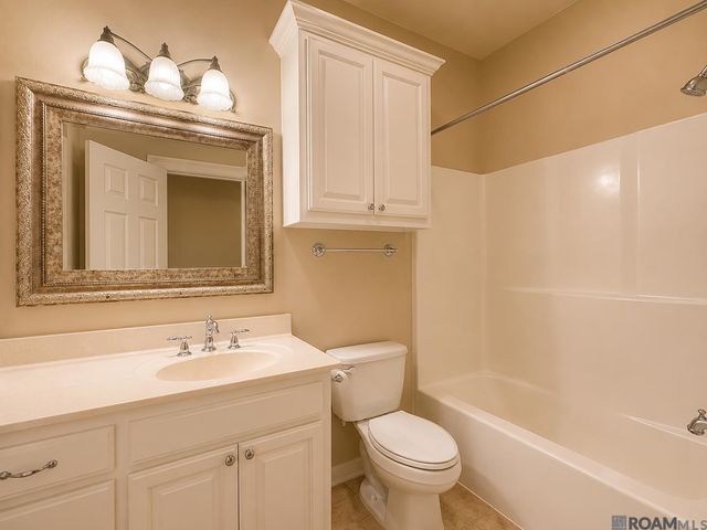10234 Harrell Ln, Denham Springs, LA 70726