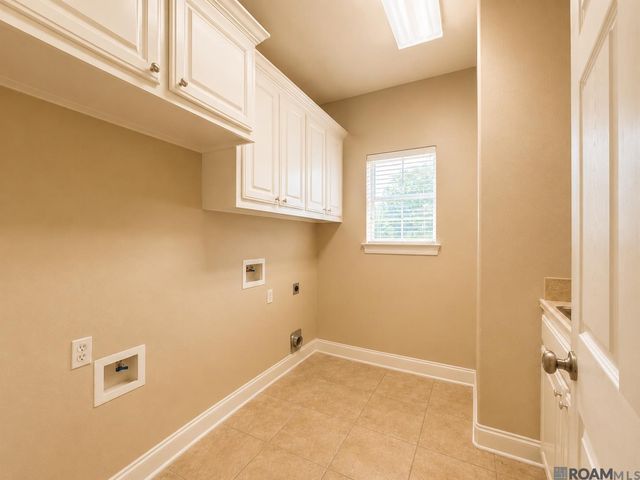 10234 Harrell Ln, Denham Springs, LA 70726