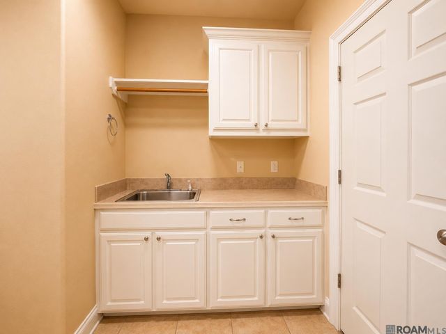 10234 Harrell Ln, Denham Springs, LA 70726