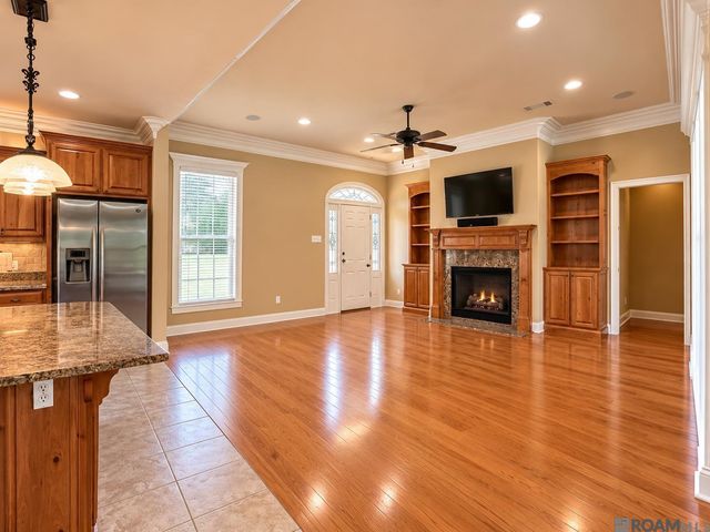 10234 Harrell Ln, Denham Springs, LA 70726