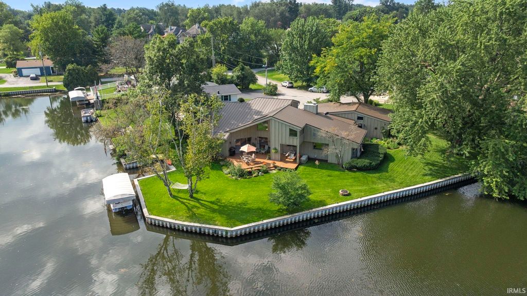 54362 Susquehanna Court, Elkhart, IN 46516
