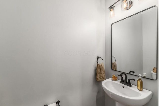 1004 Beehive Grove, Grove City, OH 43123