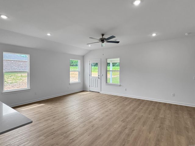 16 Plantation Drive, Mayflower, AR 72106