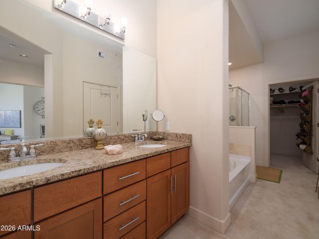 945 E PLAYA DEL NORTE Drive 5012, Tempe, AZ 85288