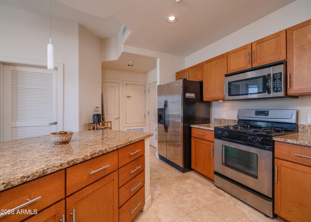 945 E PLAYA DEL NORTE Drive 5012, Tempe, AZ 85288