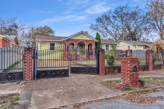 1903 CAPRI RD, Memphis, TN 38117