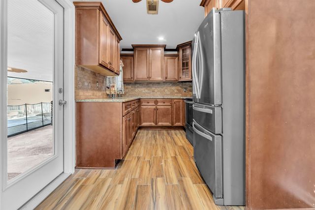 1903 CAPRI RD, Memphis, TN 38117