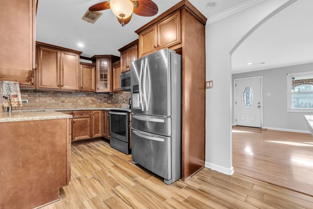 1903 CAPRI RD, Memphis, TN 38117