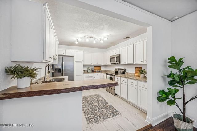 4724 CRESCENT Street, Jacksonville, FL 32205