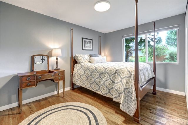 2430 155th Place SE, Bellevue, WA 98007