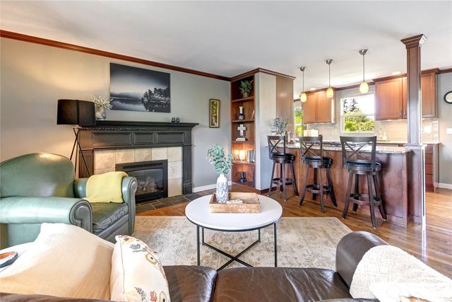 2430 155th Place SE, Bellevue, WA 98007