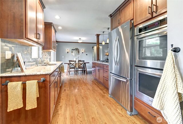 2430 155th Place SE, Bellevue, WA 98007