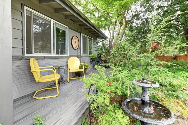 2430 155th Place SE, Bellevue, WA 98007