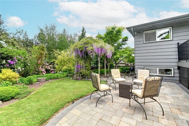 2430 155th Place SE, Bellevue, WA 98007