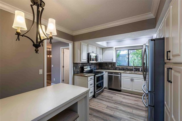 601 COLEBROOK COURT, Lutz, FL 33548