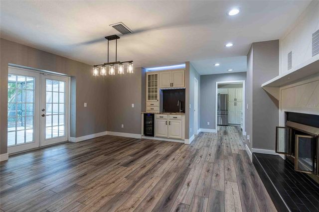 601 COLEBROOK COURT, Lutz, FL 33548