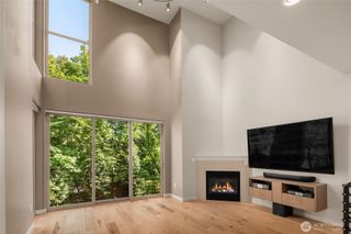 4286 213th Place SE #1, Issaquah, WA 98029