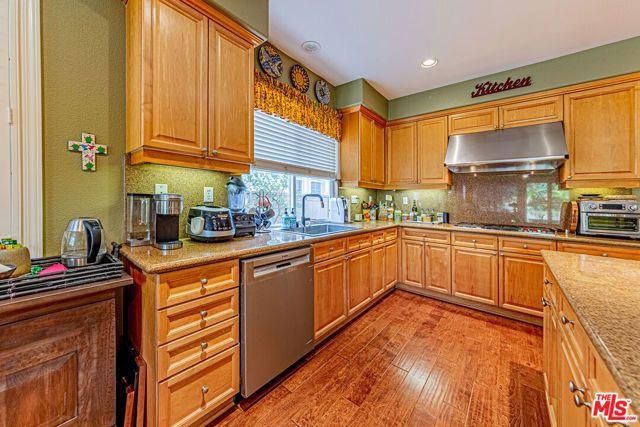 23208 Maple Avenue, Torrance, CA 90505