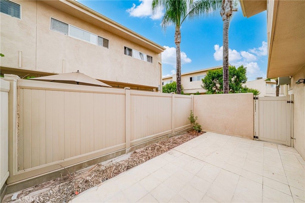 Image 11 of property listing at 6317 Morse, North Hollywood, CA 91606