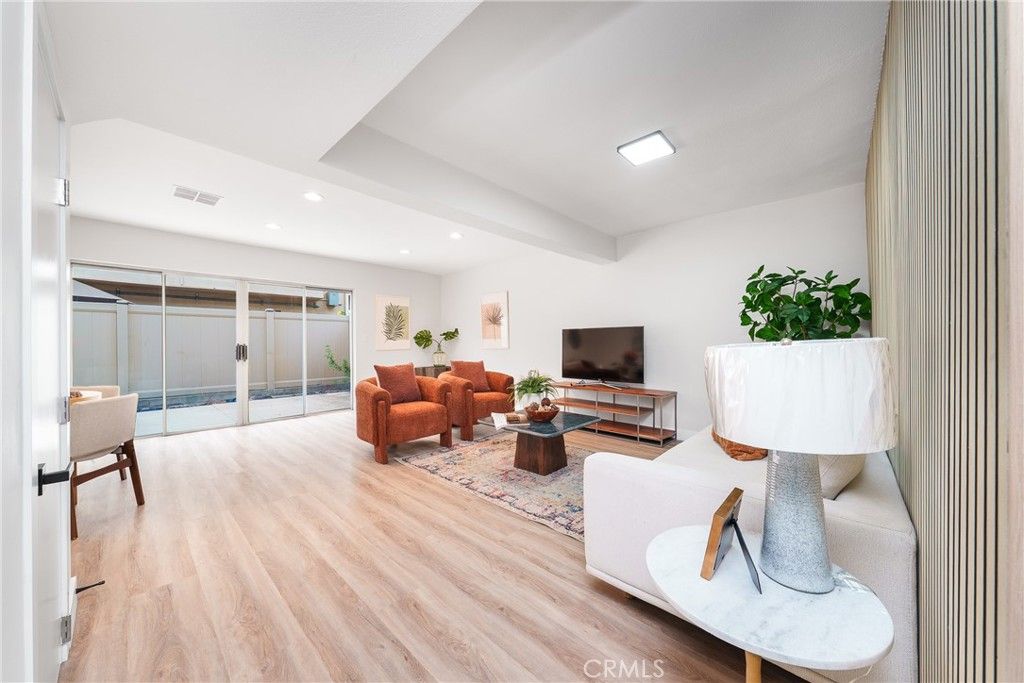 Image 15 of property listing at 6317 Morse, North Hollywood, CA 91606