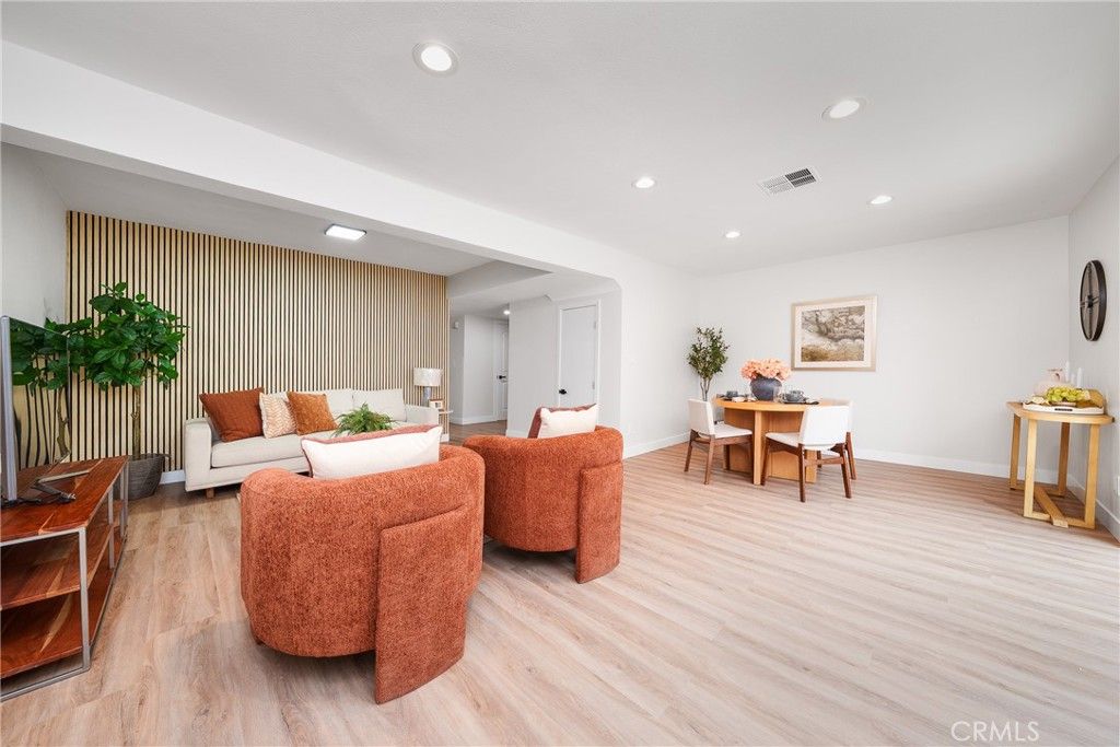 Image 18 of property listing at 6317 Morse, North Hollywood, CA 91606