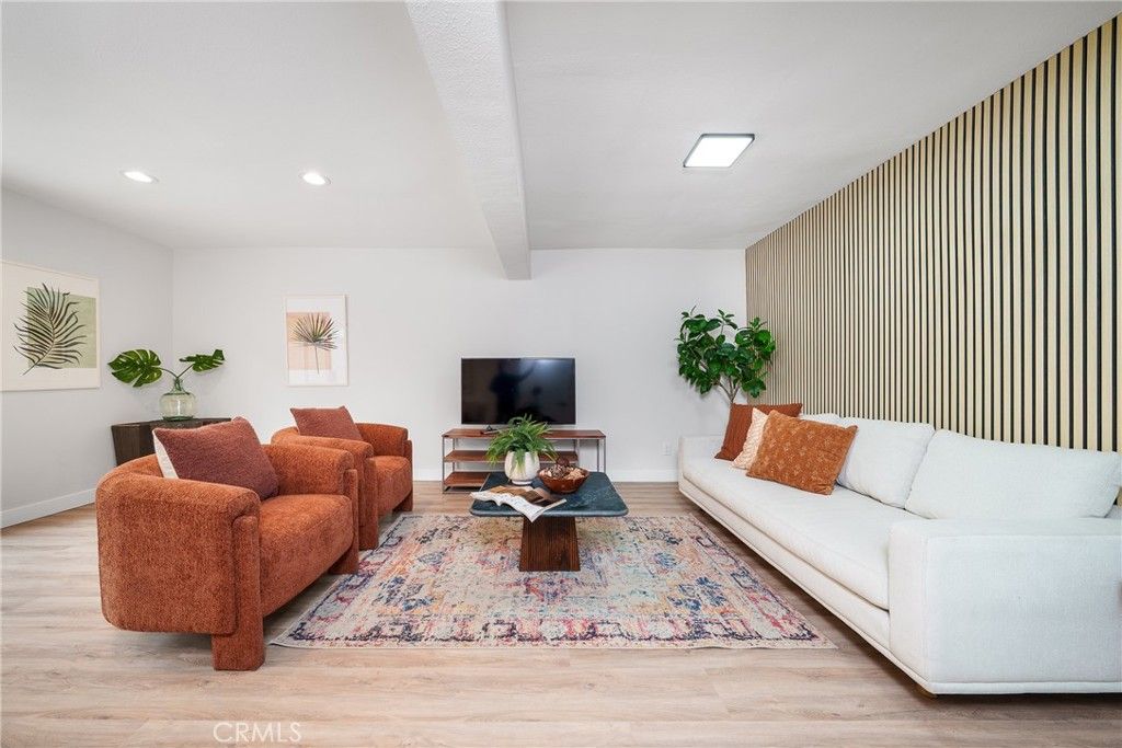 Image 21 of property listing at 6317 Morse, North Hollywood, CA 91606