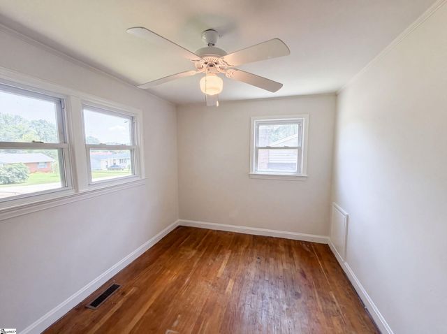 16 Gardenia Drive, Greenville, SC 29617