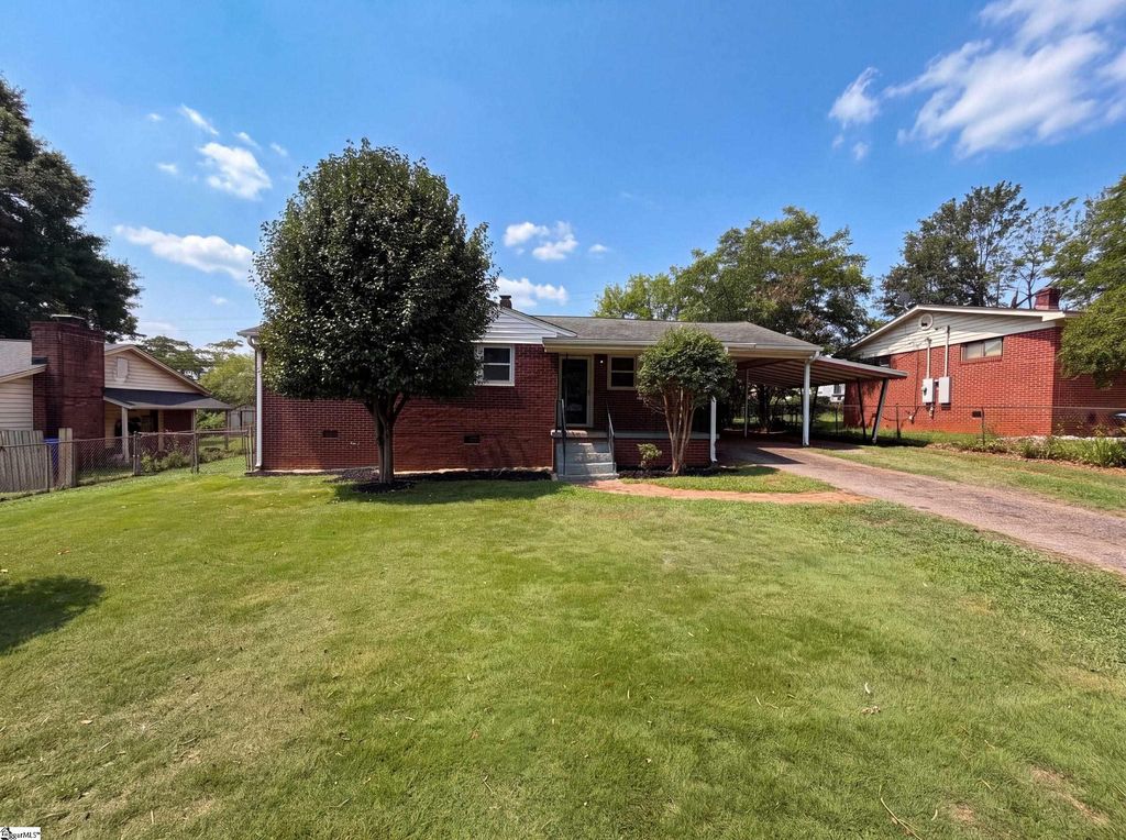 16 Gardenia Drive, Greenville, SC 29617